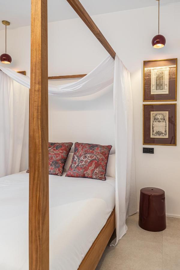 Queens House Chueca Guest house *